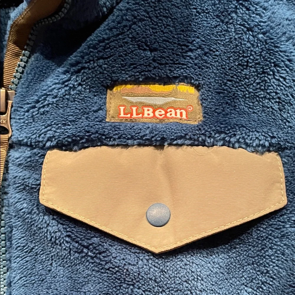 LLBean Blue Sherpa Fleece Vest with Zipper, New without tags, size Medium - Picture 2 of 4